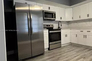820 SE 12th St, Fort Lauderdale, FL 33316 - Photo 1