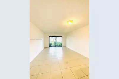8290 Lake Dr #130, Doral, FL 33166 - Photo 6