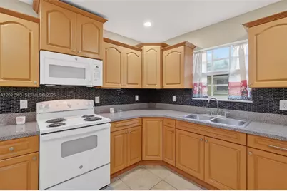 2620 NW 15th St, Fort Lauderdale, FL 33311 - Photo 20
