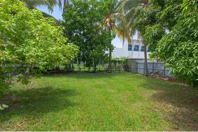 8224 NW 1st Pl, Miami, FL 33150 - Photo 32