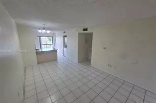 5560 W 21st Ct, Hialeah, FL 33016 - Photo 10