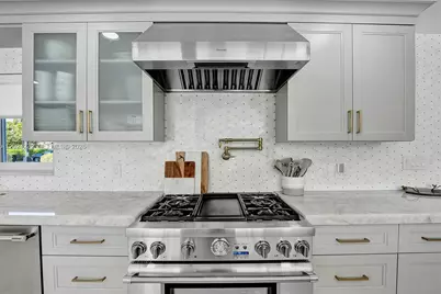 1230 Adams St, Hollywood, FL 33019 - Photo 4