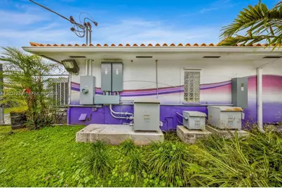 99 W 49th St, Hialeah, FL 33012 - Photo 18