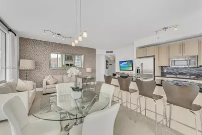 79 SW 12th St #3401-S, Miami, FL 33130 - Photo 4