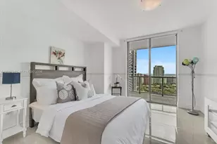79 SW 12th St, Miami, FL 33130 - Photo 8