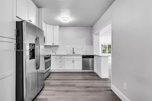 648 South Dr, Miami Springs, FL 33166 - Photo 14