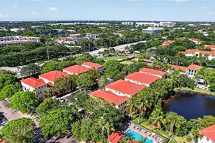 120 Jacaranda Country Club Dr, Plantation, FL 33324 - Photo 42