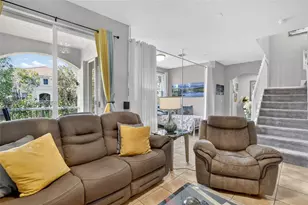 120 Jacaranda Country Club Dr, Plantation, FL 33324 - Photo 8