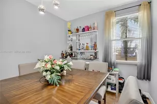 120 Jacaranda Country Club Dr, Plantation, FL 33324 - Photo 18