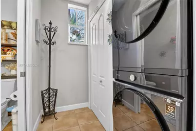 120 Jacaranda Country Club Dr #205, Plantation, FL 33324 - Photo 38