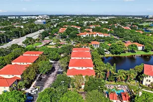 120 Jacaranda Country Club Dr, Plantation, FL 33324 - Photo 54