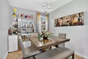 120 Jacaranda Country Club Dr, Plantation, FL 33324 - Photo 2
