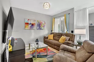 120 Jacaranda Country Club Dr, Plantation, FL 33324 - Photo 6