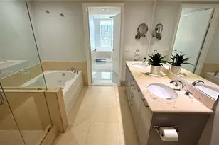 50 Biscayne Blvd, Miami, FL 33132 - Photo 10