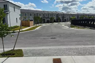 713 SE 13th St Cir, Homestead, FL 33034 - Photo 24