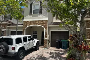 22393 SW 89th Pl, Cutler Bay, FL 33190 - Photo 2