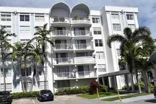 482 NW 165th St Rd, Miami, FL 33169 - Photo 18