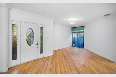 648 Sevilla Ave, Coral Gables, FL 33134 - Photo 6