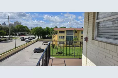 20201 NE 29th Ct #D336, Aventura, FL 33180 - Photo 16