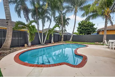 8892 NW 167th St, Miami Lakes, FL 33018 - Photo 58