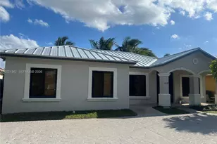8892 NW 167th St, Miami Lakes, FL 33018 - Photo 2