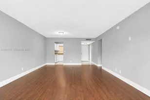 5961 N Falls Cir Dr, Lauderhill, FL 33319 - Photo 4