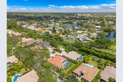 1051 Deerpath Ct, Weston, FL 33326 - Photo 36