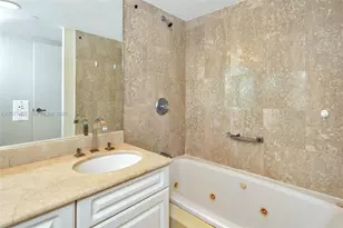 5900 Collins Ave, Miami Beach, FL 33140 - Photo 32