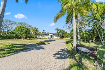 19601 SW 187th Ave, Miami, FL 33187 - Photo 36