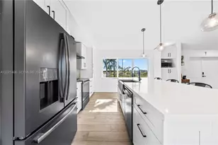 19601 SW 187th Ave, Miami, FL 33187 - Photo 10