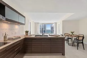 200 Biscayne Blvd Way, Miami, FL 33131 - Photo 6