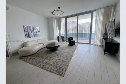 200 Biscayne Boulevard Way #5004, Miami, FL 33131 - Photo 8