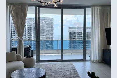 200 Biscayne Boulevard Way #5004, Miami, FL 33131 - Photo 6