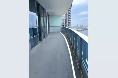 200 Biscayne Boulevard Way #5004, Miami, FL 33131 - Photo 4
