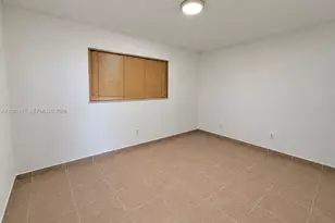 8635 NW 8th St, Miami, FL 33126 - Photo 8