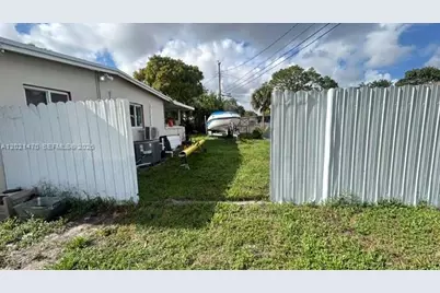 3235 NW 2nd St, Lauderhill, FL 33311 - Photo 40