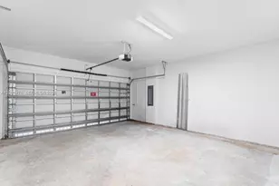 14884 SW 162nd St, Miami, FL 33187 - Photo 32