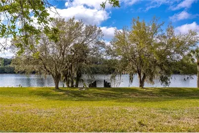 1261 Riverbend Dr, Other City - In The State Of Florida, FL 33935 - Photo 34