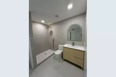 840 NW 67th St, Miami, FL 33150 - Photo 36