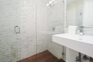 2501 Pine Tree Dr, Miami Beach, FL 33140 - Photo 24