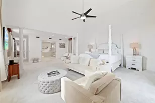 2501 Pine Tree Dr, Miami Beach, FL 33140 - Photo 28