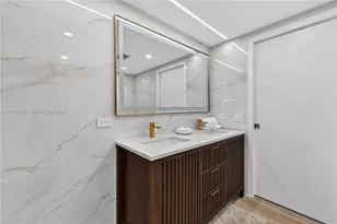 2301 Collins Ave, Miami Beach, FL 33139 - Photo 28