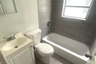 967 SW 5th St, Miami, FL 33130 - Photo 8