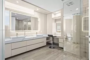 1300 E Brickell Bay Dr, Miami, FL 33131 - Photo 26