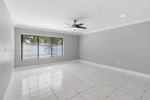 913 SW 49th Ave, Plantation, FL 33317 - Photo 10