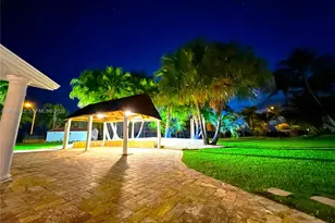 15540 SW 156th Ave, Miami, FL 33187 - Photo 8