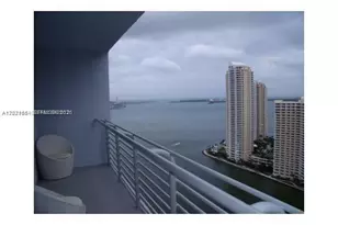 325 S Biscayne Blvd, Miami, FL 33131 - Photo 2