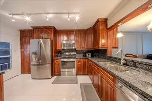 1660 NE 191st St, Miami, FL 33179 - Photo 2