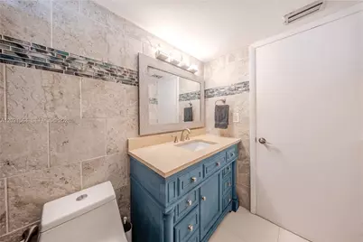 1660 NE 191st St #410-1, Miami, FL 33179 - Photo 22