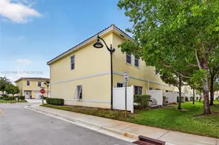 4044 NW 11th St, Lauderhill, FL 33313 - Photo 4